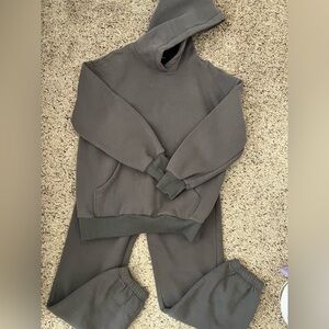 (NEW) FLEECE GREY HOODIE & JOGGER PANT SET